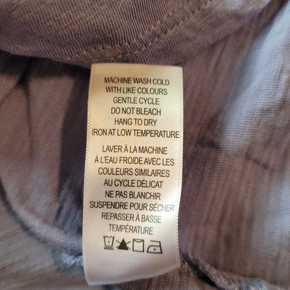 XL Ricki's Basic Purple V-Neck Tee - Picture 6 of 9